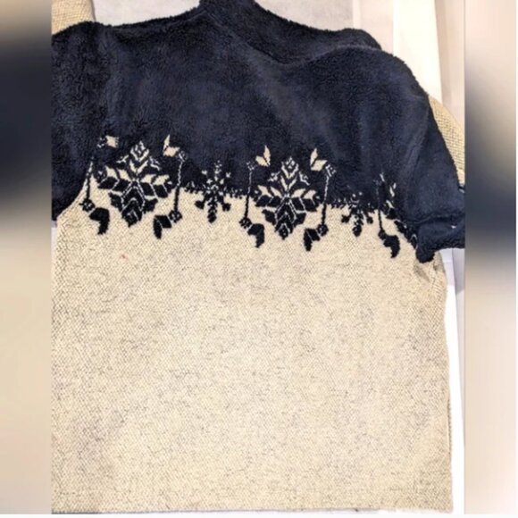 Izod Quarter Zip Mock Neck Pullover Black and Cream Snowflake Sweater - Picture 8 of 8
